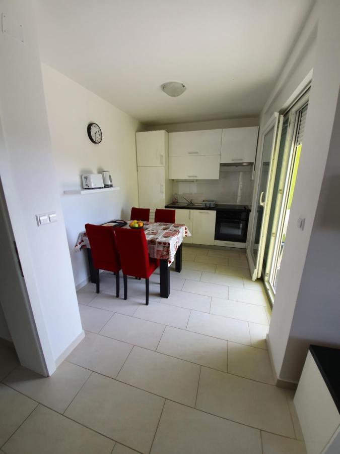 Apartmani Matko Nin Luaran gambar