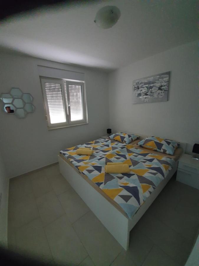 Apartmani Matko Nin Luaran gambar