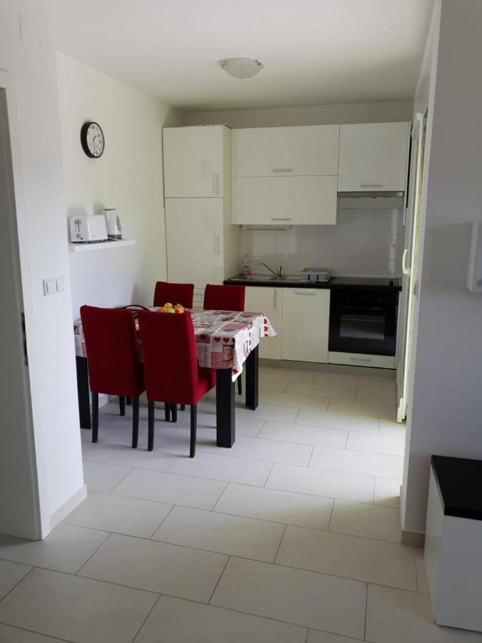 Apartmani Matko Nin Luaran gambar