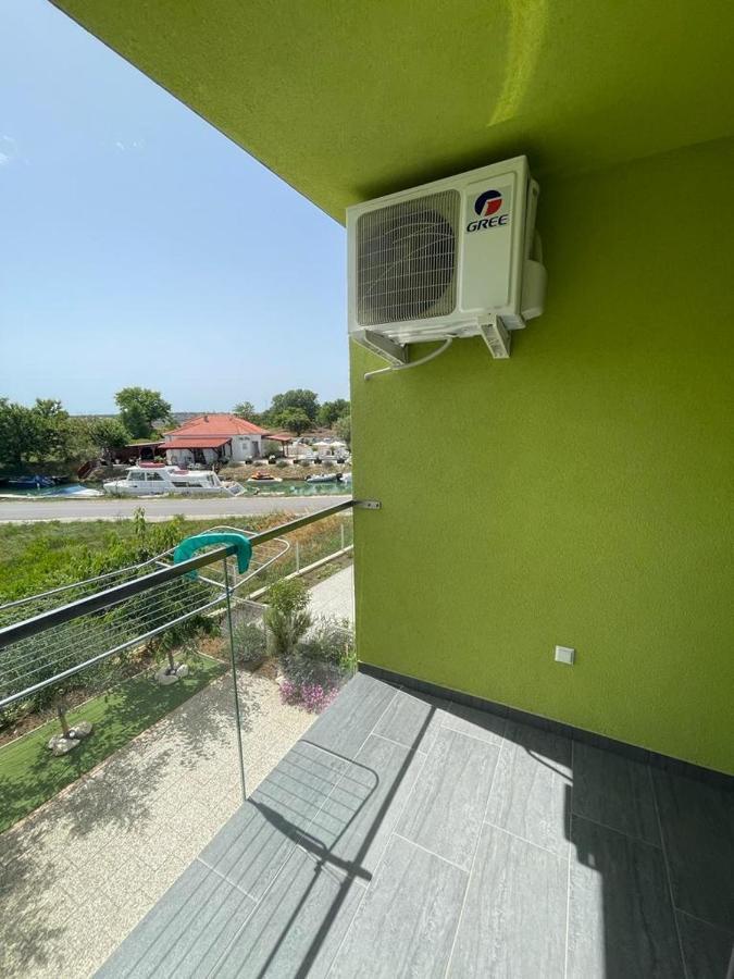 Apartmani Matko Nin Luaran gambar